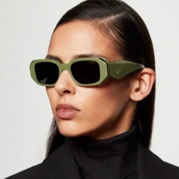 トップス PRADA 22AW Black emerald Green PRADA 22AW Black emerald Green